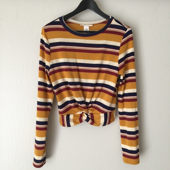 Urban Outfitters Knot Top - Picture 3 of 6